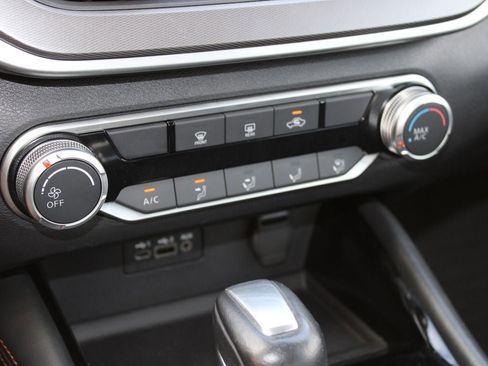 Used 2025 Nissan Altima 2.5 SR image 22