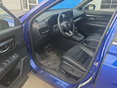 Used 2024 Honda CR-V Sport Touring image 5