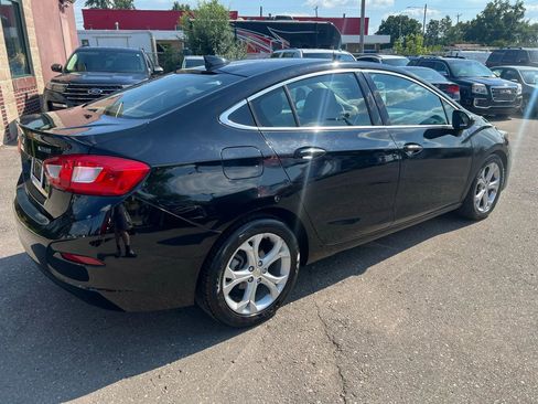 Used 2017 Chevrolet Cruze Premier image 5