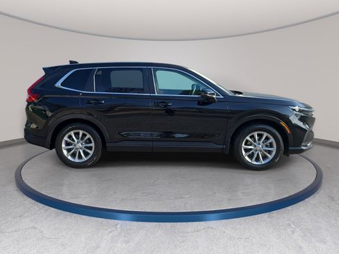 Used 2023 Honda CR-V EX image 4