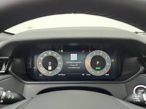 Used 2026 Land Rover Range Rover Velar S AWD/4WD image 32