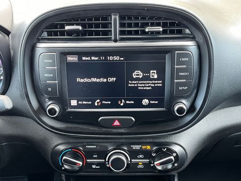 Used 2025 Kia Soul LX w/ LX Technology Package image 17