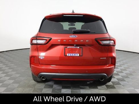 Certified 2023 Ford Escape ST-Line Elite AWD/4WD image 6