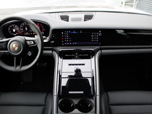 New 2026 Porsche Panamera 4 image 20