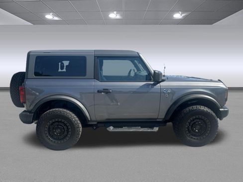 Used 2022 Ford Bronco Black Diamond AWD/4WD image 2