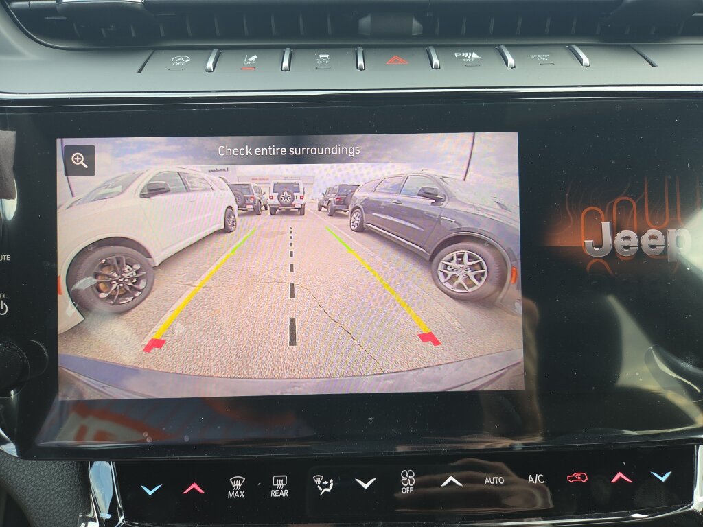 New 2027 Jeep Grand Cherokee Altitude RWD image 11