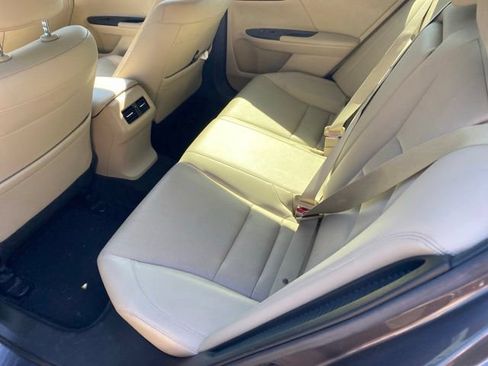 Used 2017 Honda Accord Touring image 8