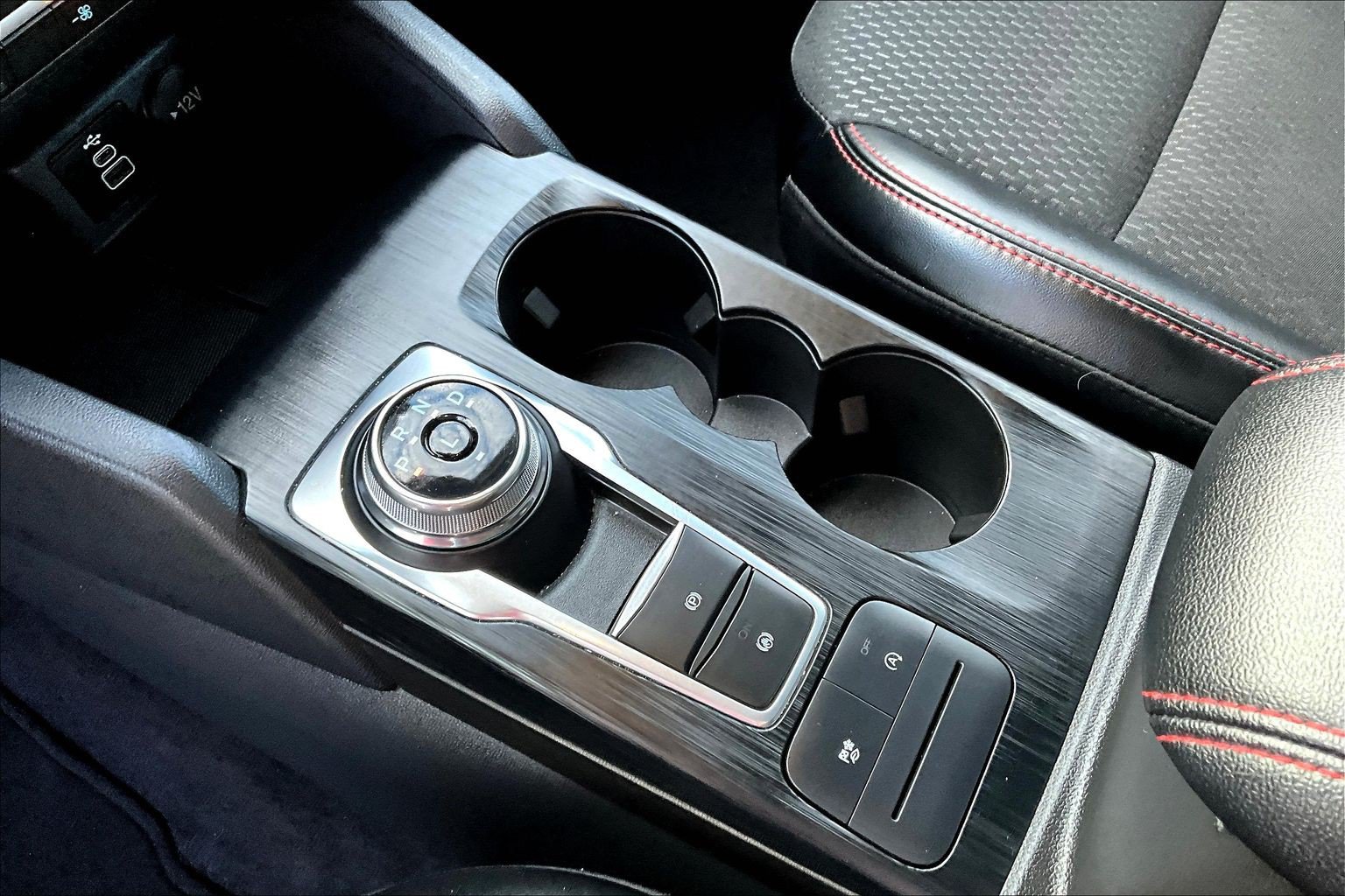 Used 2025 Ford Escape ST-Line Select AWD/4WD image 19