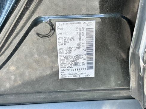 Used 2015 Nissan Rogue SV FWD image 30