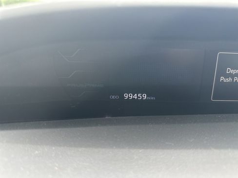 Used 2017 Toyota Prius Prime Premium FWD image 6