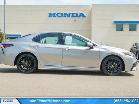 Used 2024 Toyota Camry XSE FWD image 6