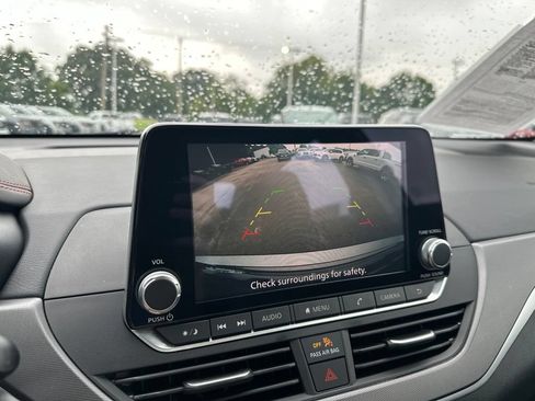 Used 2025 Nissan Altima 2.5 SR FWD image 22