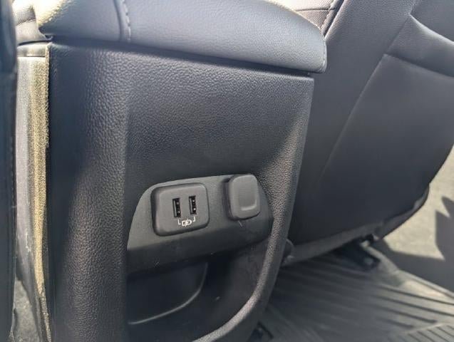 Used 2022 Chevrolet Colorado Z71 AWD/4WD image 19