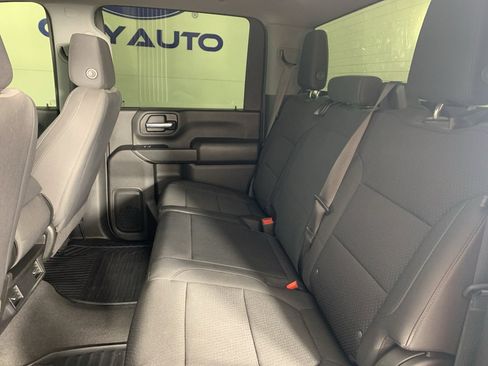 Used 2022 Chevrolet Silverado 2500 Custom w/ Custom Value Package image 32