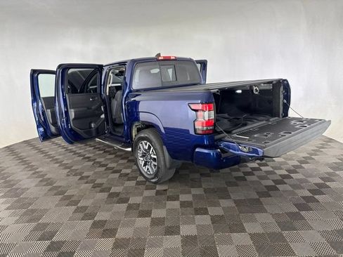 Certified 2022 Nissan Frontier SV AWD/4WD image 16
