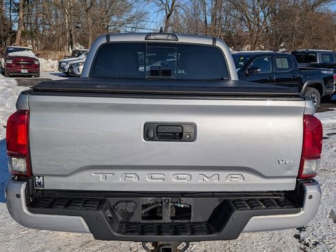 Certified 2019 Toyota Tacoma TRD Off-Road w/ Technology Package image 7