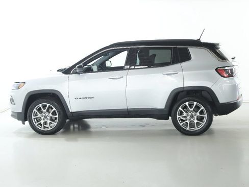 Used 2025 Jeep Compass Limited AWD/4WD image 38