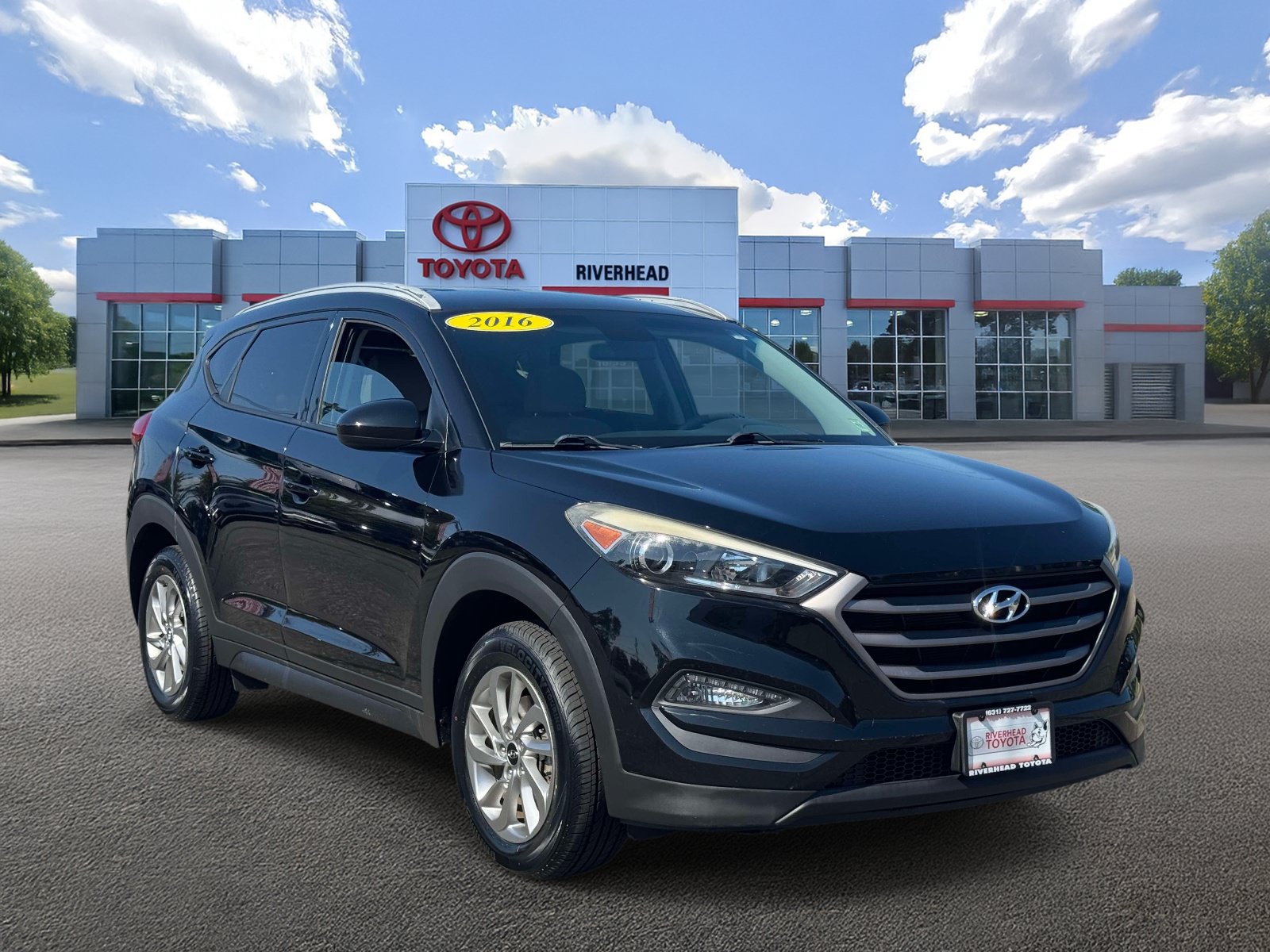Used 2016 Hyundai Tucson SE w/ Option Group 02 AWD/4WD image 2