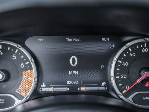 Used 2020 Jeep Renegade Latitude w/ UConnect 8.4 Nav Group image 42