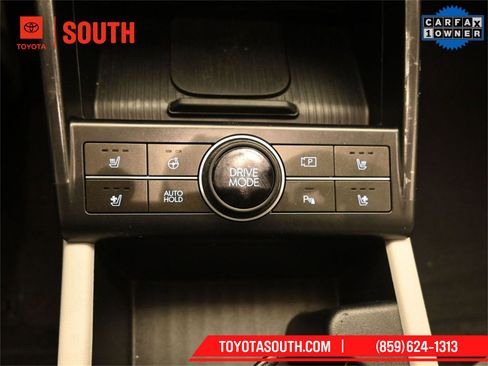 Used 2024 Hyundai Kona Limited image 17