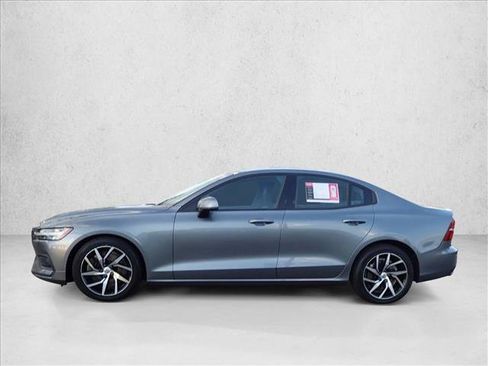 Used 2019 Volvo S60 T6 Momentum w/ Multimedia Package AWD/4WD image 2