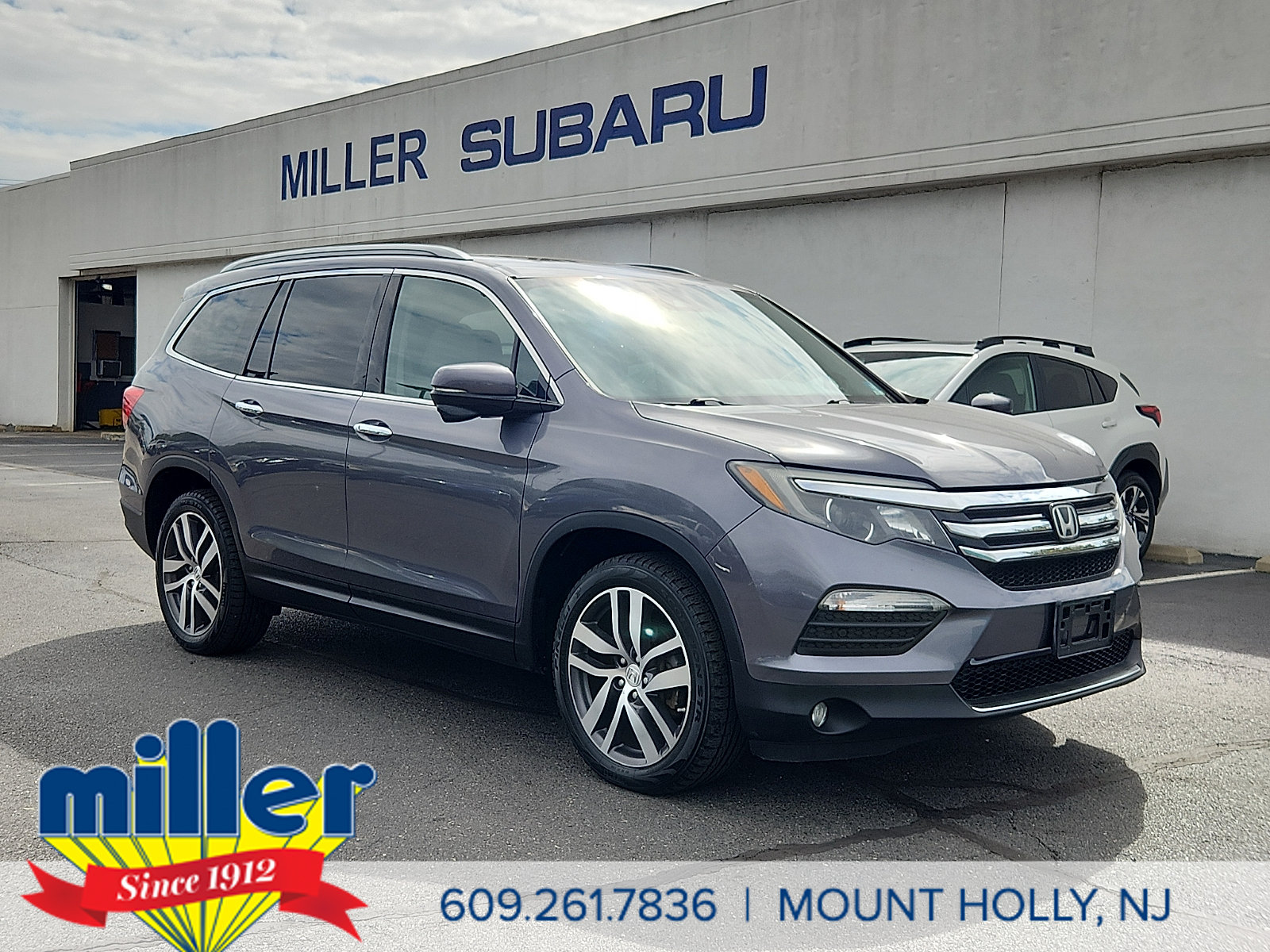 Used 2016 Honda Pilot Touring image 1