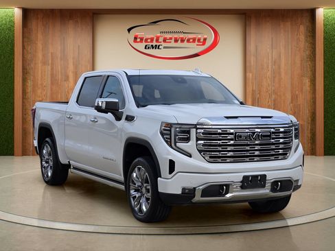 Used 2023 GMC Sierra 1500 Denali w/ Denali Reserve Package AWD/4WD image 3