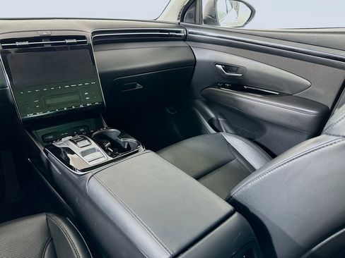 Certified 2024 Hyundai Tucson Limited image 25