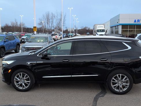 Used 2024 Buick Enclave Essence w/ Experience Buick Package AWD/4WD image 2
