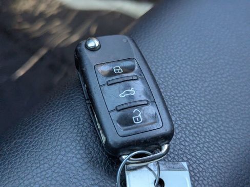 Used 2017 Volkswagen Jetta GLI image 28