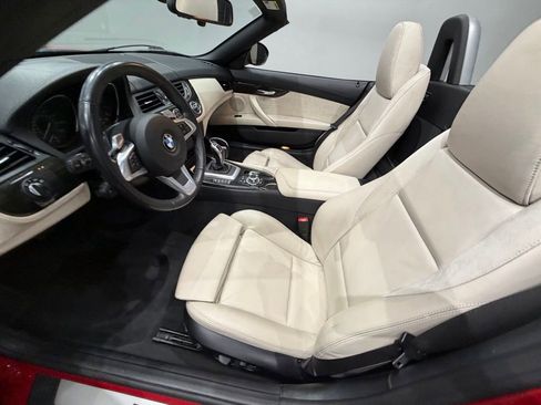 Used 2010 BMW Z4 sDrive35i RWD image 30