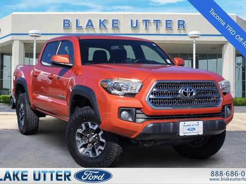 Used 2016 Toyota Tacoma TRD Off-Road w/ Premium & Technology Package AWD/4WD image 1