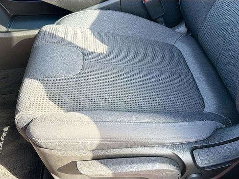 Used 2022 Hyundai Santa Fe SE image 20