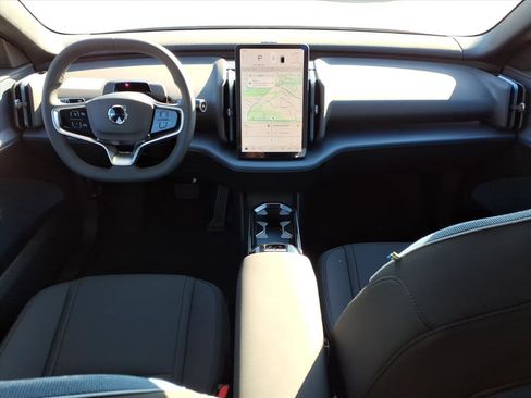 New 2026 Volvo EX30 Plus w/ Protection Package Premier image 8