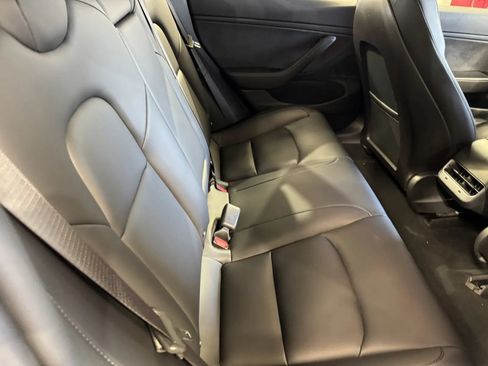 Used 2018 Tesla Model 3 RWD image 6