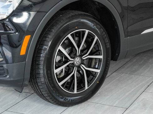 Used 2021 Volkswagen Tiguan SE R-Line AWD/4WD image 58