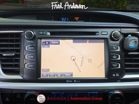 Used 2015 Toyota Highlander XLE FWD image 5