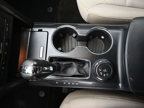 Used 2018 Ford Explorer Base image 18