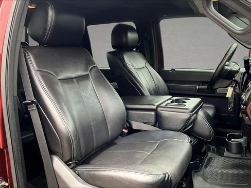 Used 2015 Ford F250 Lariat w/ Lariat Interior Package AWD/4WD image 32