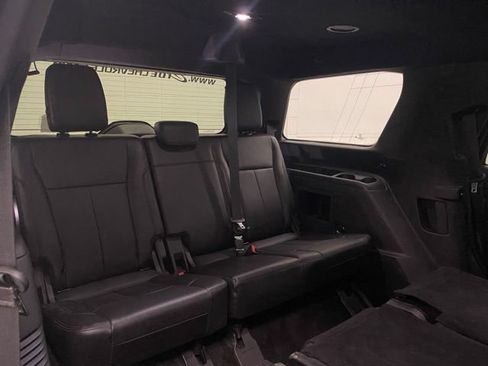 Used 2018 Ford Expedition XLT w/ Equipment Group 202A AWD/4WD image 25