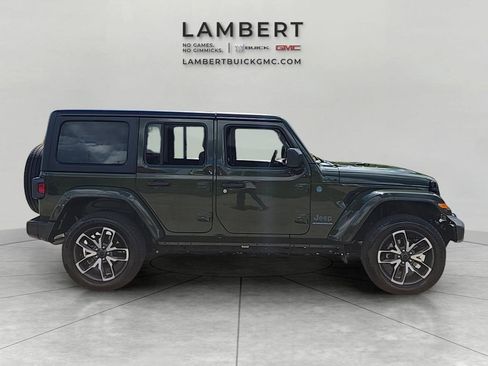 Used 2024 Jeep Wrangler Unlimited AWD/4WD image 14