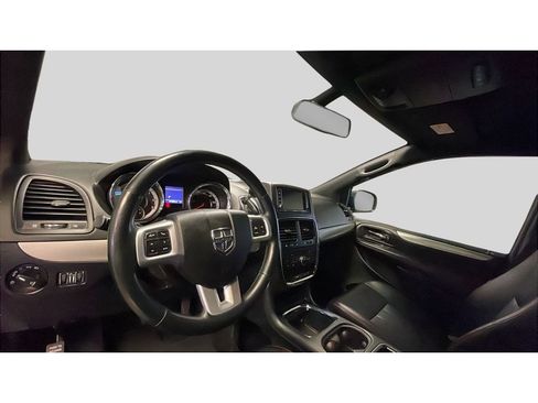 Used 2019 Dodge Grand Caravan GT image 14