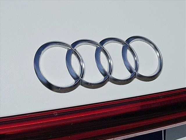 Used 2021 Audi e-tron Premium Plus w/ Premium Plus Package AWD/4WD image 29