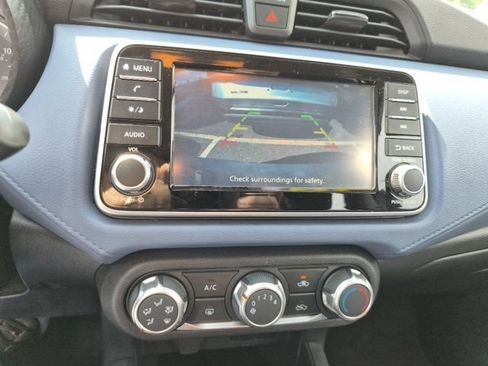 Used 2024 Nissan Versa SV FWD image 23