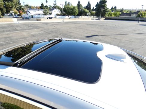 Used 2022 BMW 745e xDrive image 22