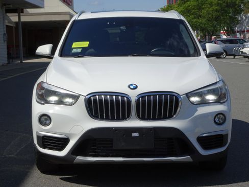Used 2018 BMW X1 xDrive28i image 2