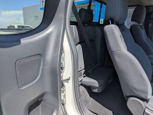 Used 2025 Nissan Frontier S AWD/4WD image 33