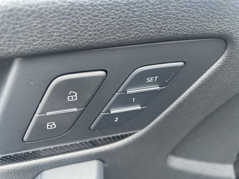 Used 2019 Audi SQ5 Premium Plus w/ Premium Plus Package image 12