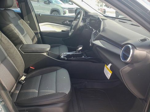 New 2026 Chevrolet Trax LT image 29