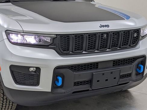 Used 2022 Jeep Grand Cherokee Trailhawk w/ Rear Seat Video Group 1 image 40